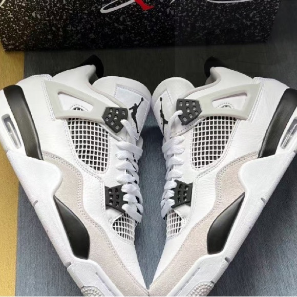 Scarpa come il modello jordan4 - Picture 1 of 3